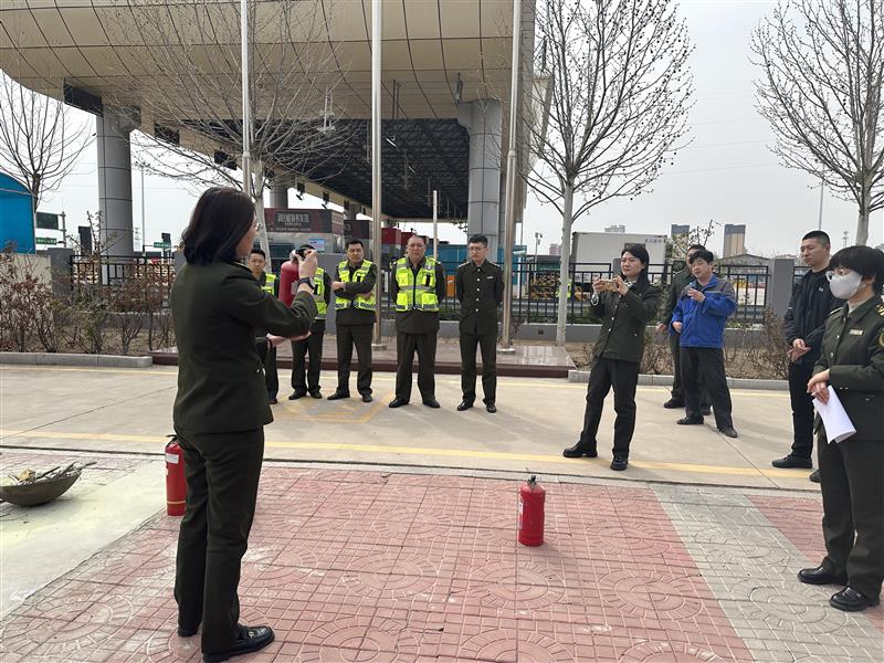 学习使用灭火器，提升安全意识
