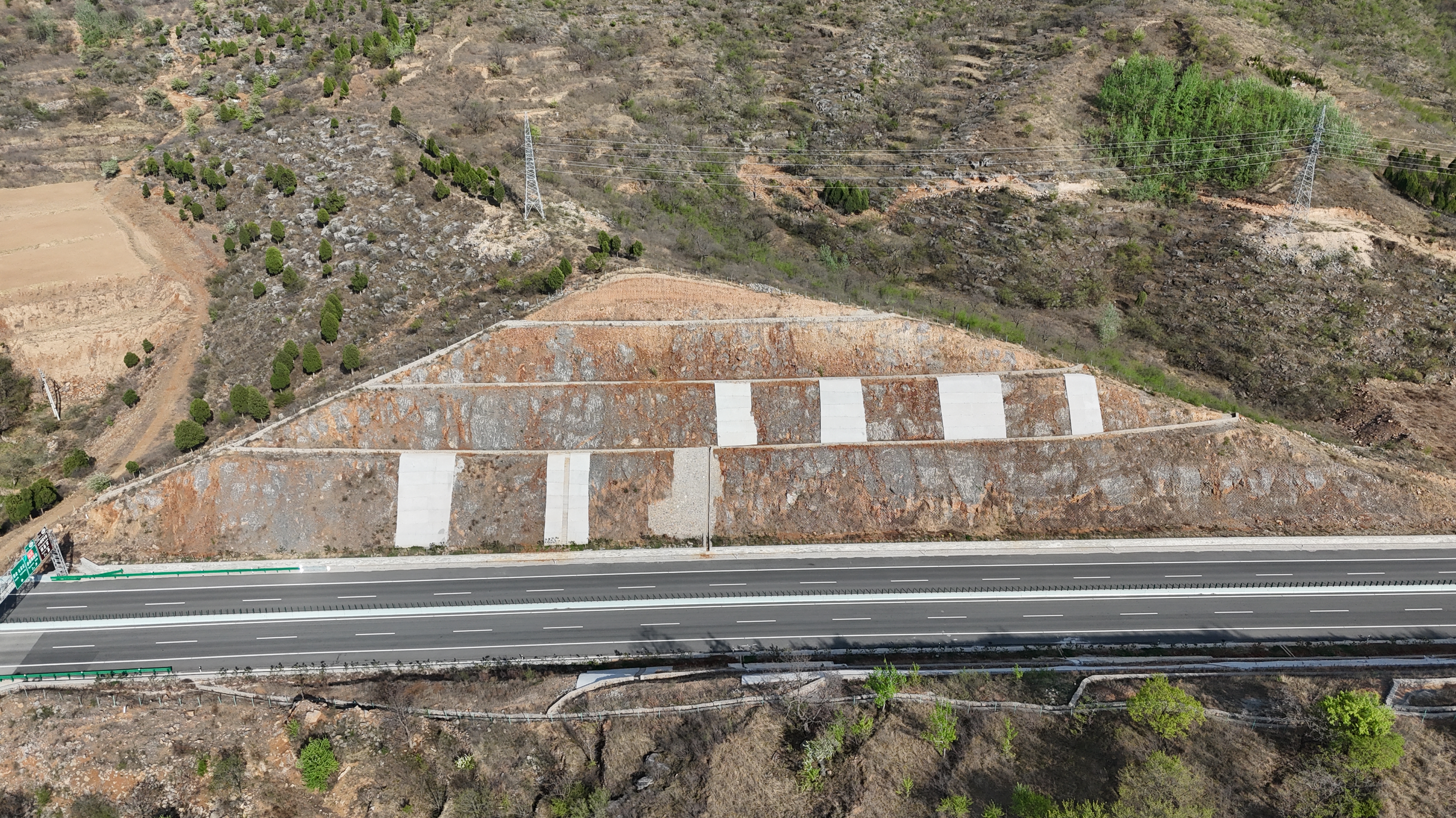 DJI_20250410160932_0036_D.JPG DJI_20250410160932_0036_D.JPG